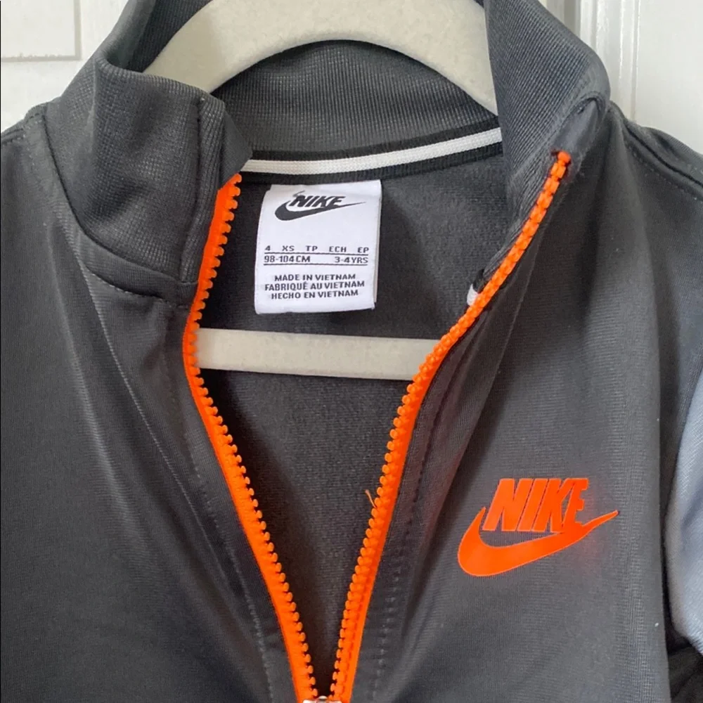 Nike Kids Size XS (4) Black and Orange Jacket and pants set - Picture 2 of 7